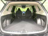 普段のお買い物や通勤、送迎等に十分な荷室スペースを確保しております。セカンドシートを倒すと、大きな荷物の積載も可能です♪