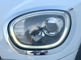 ●LEDヘッドライト:夜間走行時も良好な視界を確保し安心して運転できる高輝度LEDヘッドライトを装備!点灯速度が早く、消費電力も抑えられています。