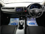 とても握りやすいステアリング!運転手の気持ちがそのまま伝わるかのような反応をしてくれます!小物入れや各ボタンの配置にこだわり、とても使いやすいです !視認性も良好なのでロングドライブもお任せ下さい!
