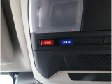 専用ボタンでコールセンターへ接続。状況に応じて緊急車両の要請やロードサービスの取次ぎを行います。重大事故の際は自動的にコールセンターにつながり、緊急車両やドクターヘリを要請します。(要申込)