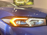 BMWの伝統の丸目4灯ヘッドライトでございます。LEDライトで視認性もよく明るく安全性の向上につながります。