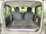 普段のお買い物や通勤、送迎等に十分な荷室スペースを確保しております。セカンドシートを倒すと、大きな荷物の積載も可能です♪
