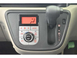 お好きな温度に設定すれば自動的に温度を調節、車内を快適空間に仕上げてくれます。