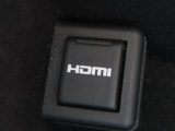 こちらのクルマはUSBとHDMI接続コネクタも装備されています♪スマホに接続すればお好きな音楽や映像も流せます!今の時代、さまざまな方法で音楽や動画を楽しめますね!