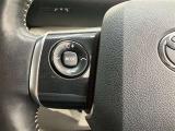ナビゲーションに視線を移さず、ハンドルから手を離さず、運転に集中したまま手元でオーディオ操作できます♪