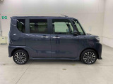 軽自動車、小型車を中心に常時300台展示車を御用意させて頂いております