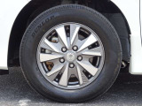【タイヤ】 【純正15インチアルミホイール】《195/65R15》専用のアルミなのでお車のイメージぴったりですね!
