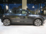気になる車両へのご質問も大歓迎です。お気軽にMINI 一宮 0078-6002-369993 (無料)までご連絡ください!