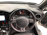 ハンドルは車を運転する上で、ずっと握っている重要なパーツです。手にフィットする物がいいですよね♪