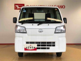 長野ダイハツ販売は車両に詳しくない方でも気軽に立ち寄れるお店作りを目指しています。高年式・低走行のお車がいっぱいです!是非一度遊びに来てください♪