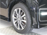 認定中古車では、厳しいHonda認定基準をクリアした厳選されたHonda認定中古車のみ、取り扱っております。「ご購入前の安心」「納車後の信頼」を車両と一緒に提供しております。