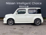 キューブの横からの画像になります。当店は全車 整備・保証付なので安心してご検討頂けます。