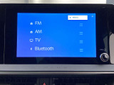 ブルートゥースに接続することにより、スマホに入ったお気に入りの音楽を車内で楽しむことができます♪あると本当に便利な機能になっています!