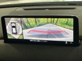 【360&deg;ビューモニター】専用のカメラにより、上から見下ろしたような視点で360度クルマの周囲を確認することができます☆死角部分も確認しやすく、狭い場所での切り返しや駐車もスムーズに行えます。