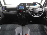 ◆インテリアパネル◆視界広々で非常に運転しやすくロングドライブでも疲れを感じさせないすっきりとまとまったインパネ周りです。
