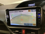 バックギアに入れると、このように後方が映し出されます!駐車の際とても安心!便利!最終確認はご自身の目と耳で必ず行ってください!