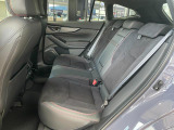 長時間の運転も疲れにくいフロントシート!体をしっかり支えてくれて運転がしやすい形状です!!後部座席もゆったり座れて足元のスペースも広々!ドライブの際は全員が窮屈な思いをせずにお楽しみいただけます!