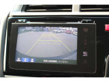 車庫入れ時も、バックカメラであんしんです。