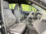 運転席シート廻りは使用感も少なく、良好な状態となっています。前オーナー様が丁寧に使っていたことがよくわかりますね。