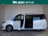 両側パワースライドドア付きだから、狭い駐車スペースなどでの 乗り降りラクラク!小さなお子さまのいるご家庭には嬉しい装備。