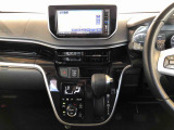 温度を設定すれば、自動で車内の温度管理をしてくれる優れものです♪ATミッションで運転楽々