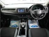 とても握りやすいステアリング!運転手の気持ちがそのまま伝わるかのような反応をしてくれます!小物入れや各ボタンの配置にこだわり、とても使いやすいです !視認性も良好なのでロングドライブもお任せ下さい!
