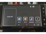 スマホやiPhoneと連携し、対応アプリを表示させて使うディスプレイオーディオ。自分次第で使い方が広がります。高画質で鮮明な映像が楽しめるフルセグTV対応です。