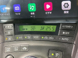 【オートエアコン】一度お好みの温度に設定すれば、車内の温度を検知し風量や温度を自動で調整。暑い&hellip;寒い&hellip;と何度もスイッチ操作をする必要はありません。快適な車内空間には必須の機能ですね♪