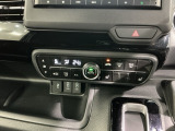 フロント両席にはシートヒーターが付いています!寒い日に便利な装備ですね。