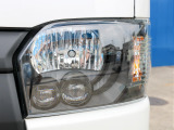 夜間の走行も安心のLEDヘッドランプ付き!!