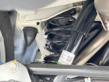 お車を安心してお乗りいただく為には、足回りの定期点検が欠かせません。サービスサポート(有償保証)では無料点検もご提供しており、安心のカーライフをお過ごしいただけるサポート体制が整っています。