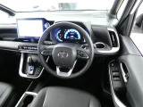 見通しのよいすっきりとした視界で、誰でも運転しやすいです。運転のしやすさは疲れにくさにも繋がりますよ♪