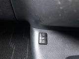 【シートヒーター】装備。運転席と助手席の座面と背もたれを素早く温めるシートヒーターを搭載。身体を直接温めることができます。