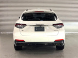 もちろんサラウンドビューモニター+パークセンサーを搭載。駐車時の不安を軽減。