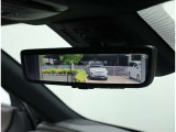 デジタルインナーミラー装備!車両後方のカメラの映像をデジタル補正で視認性を向上させてインナーミラー内に表示します♪視界を遮るものがなく、後席に同乗者がいても後方を確認しやすく安心です♪