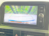 【バックカメラ】駐車時に後方がリアルタイム映像で確認できます。大型商業施設や立体駐車場での駐車時や、夜間のバック時に大活躍!運転スキルに関わらず、今や必須となった装備のひとつです!