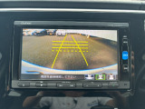 バックでの駐車が苦手な方や運転にあまり自信のない方でも後方の視界をしっかりサポート。安心して車庫入れが出来るバックカメラを装備しています!