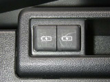 【充電用USB端子】デバイスの充電に便利です。※実際の接続端子は写真で確認or店舗までご気軽にお問合せください♪