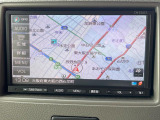 【メーカー純正ナビ】インテリアに溶け込むスタイリッシュな「専用設計」メーカーナビを装備♪視認性や操作性など基本性能にも優れ、より上質なカーライフをお楽しみいただけます。