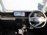 ルークスの運転席廻りになります。