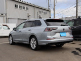 2. 認定中古車保証1年間距離無制限の保証とロードアシスタンスサービスが全車に付帯されています。また、1年間または2年間の延長保証(有償)もご利用いただけます。