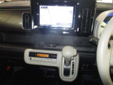 初めての道でも安心フルセグTV付きSDナビ装備しています♪様々な機能が搭載されており、ドライブをより快適にしてくれます!