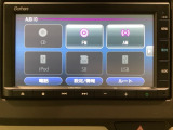 ナビゲーションはインターナビ対応のGathers純正メモリーナビを搭載しています。Bluetoothオーディオ機能がありますので、スマートフォンなどの音楽も再生できます。