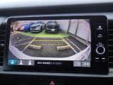 ◆◆バックカメラの画像です。ガイドラインがスムースな車庫入れをサポートいたします!車庫入れの安心感がアップしますね☆