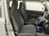 【フロントシート】さまざまな体格の方が快適に運転ができるよう配慮したシートになっております。