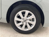 純正のホイールを使用していますので足元周りの見栄えも良く、車体を綺麗に魅せてくれます