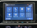 純正スマートナビ付きです!ホンダコネクト対応、フルセグTV視聴、Bluetooth・ミュージックプレーヤー接続可能です!