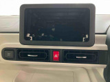 たとえばダイハツのお店にある、たくさんのスマアシ搭載車は、正常に作動する事をしっかり確認します。