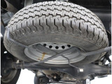 もちろんスペアタイヤや車載工具も完備☆ 万が一のパンクに備えて使用方法もお伝えします!