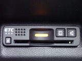 ■【ETC車載器】が装備されています。セットアップをしてお渡しとなり、ETCカードを差し込むだけで高速道路の利用が可能です。